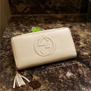 Elegant Cream Leather Wallet